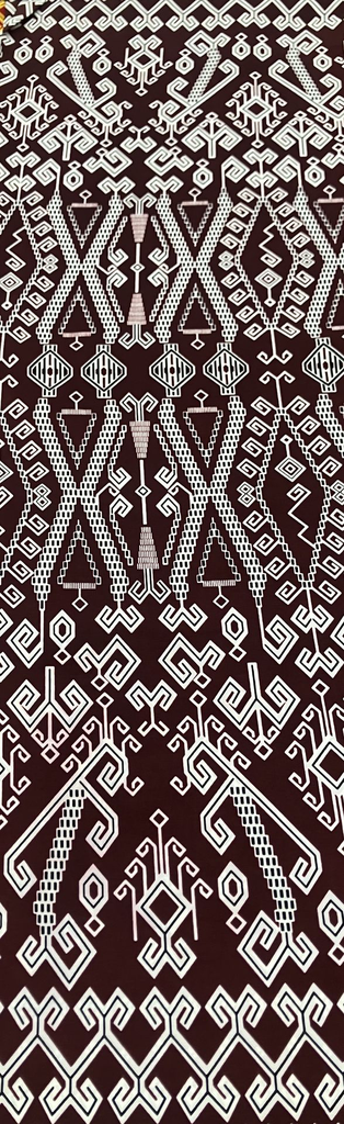 D MAROON WHT.webp