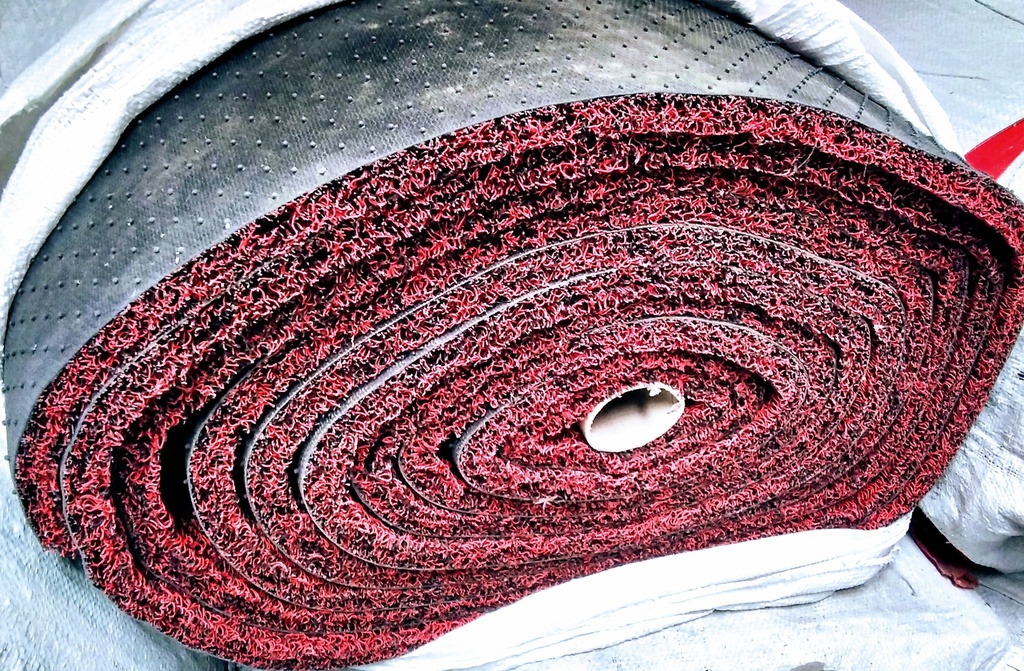 Mat Gold PVC (DY2201)1.2m*9.0m Red/Black