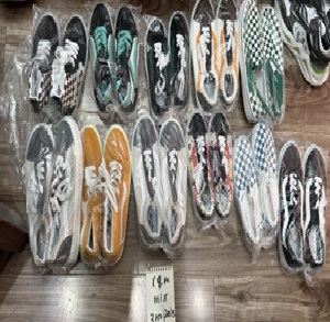 [FC5370] Shoe Pair Mens Casual Vans WA003-1